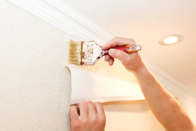 Pose de papier peint à Chourgnac — revêtements muraux et toiles de verre
